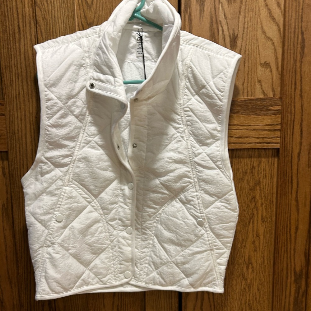 ZYIA White Quilted Vest